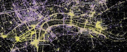 Mapa del libro 'London: the information capital' donde se muestra la captura de 1,5 millones de fotos colgadas en Flickr.