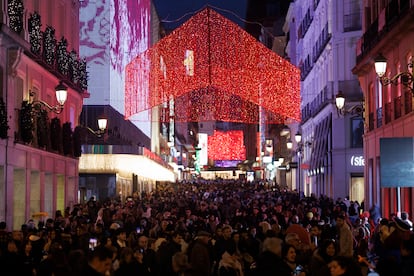 El centro de Madrid, durante la campaña de compras de Navidad, el 19 de diciembre de 2022.
