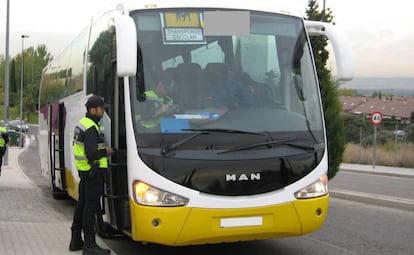 Autob&uacute;s escolar en Las Rozas, Madrid
 