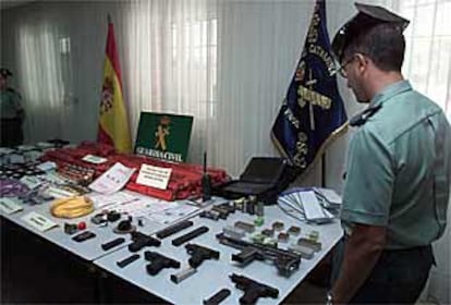 Material incautado al <b></b><i>comando Barcelona,</i> desarticulado el viernes pasado.