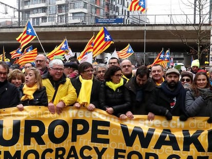 Cabecera de la manifestación en favor de la independencia de Cataluña celebrada en Bruselas el pasado 7 de diciembre.