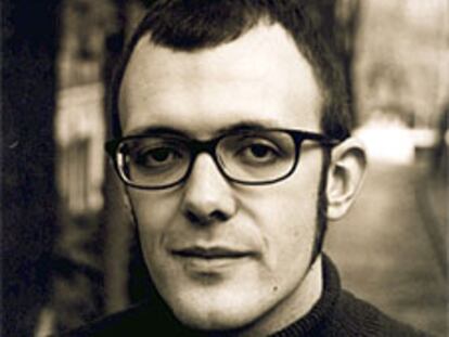 Isaac Rosa (Sevilla, 1974) es también autor de 'La mala memoria'.
