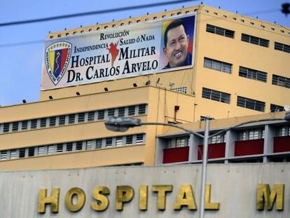 Fachada del hospital caraque&ntilde;o donde est&aacute; ingresado Ch&aacute;vez.