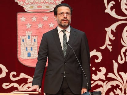 Javier Fernández-Lasquetty jura su cargo como Consejero de Hacienda.