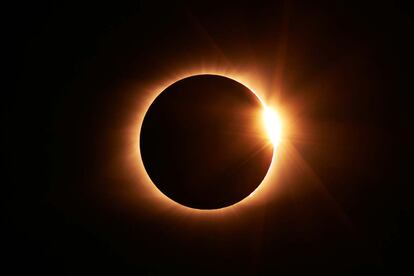 Image of a solar eclipse.