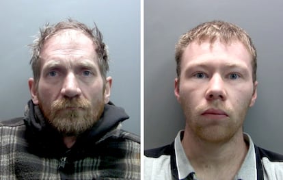 Daniel Graham (izquierda) y Adam Carruthers, en su fecha policial al ser detenidos por cortar el 'Sycamore Gap'.