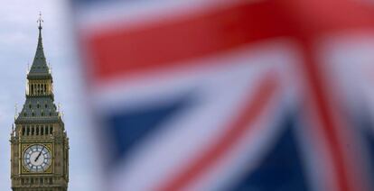 Un bandera de Reino Unido cerca del Big Ben, este diciembre.