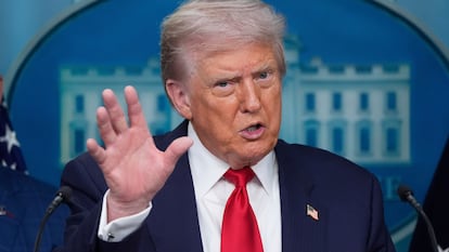 El Presidente estadounidense Donald Trump comparece en la Casa Blanca, en Washington, este lunes.
