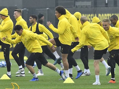 Los jugadores del Borussia Dortmund, durante el último entrenamiento previo a su duelo con el Atlético de Madrid.