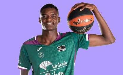 Yannick Nzosa, en la foto oficial con Unicaja