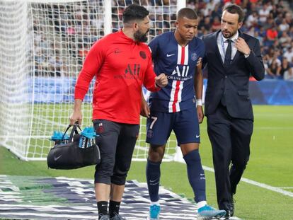 Mbappé se retira lesionado contra el Toulouse.