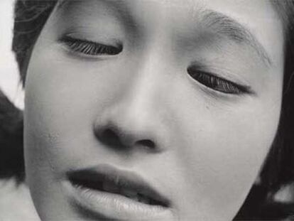 &#039;Oshima Eiko&#039; (1961), uno de los retratos realizados por Shomei Tomatsu.