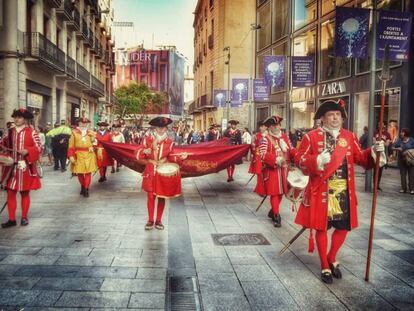 Un desfile de la Coronela.