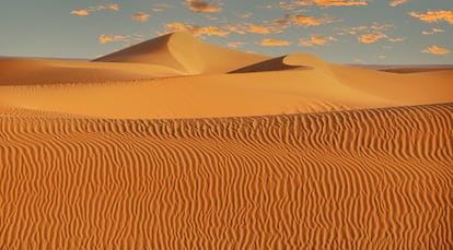 Las dunas del desierto del Sáhara en Argelia.