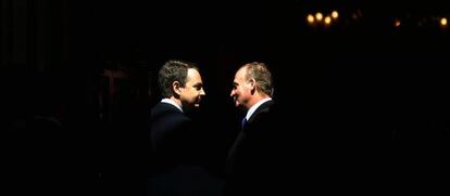 José Luis Rodríguez Zapatero y el Rey, en Madrid en abril de 2004.