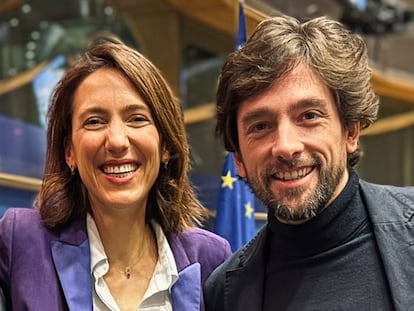 Valérie Hoyer junto a  Adrián Vázquez, en una imagen de archivo.