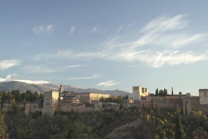 Serie documental La Alhambra: fortaleza de Andalucía, emitida en DMAX