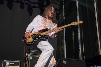 Redd Kross performance at the Azkena Rock Festival.