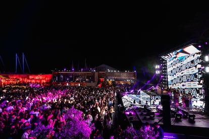Escenario pequeño, conocido como Lenovo, del Concert Music Festival, en Chiclana de la Frontera