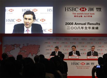 El presidente del HSBC, Stephen Green, interviene durante la reunión para dar a conocer los resultados en Hong Kong.