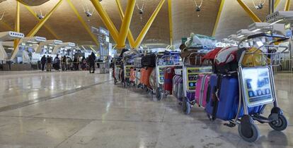 Zona de facturación del equipaje en la T4 del aeropuerto madrileño de Barajas.