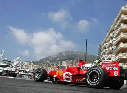 Ferrari exhibe publicidad de tabaco