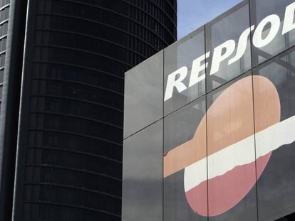 Vista del logotipo de Repsol.