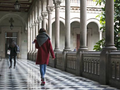 Claustro de la Universidad de Barcelona.