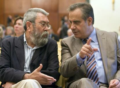 Cándido Méndez y Celestino Corbacho, en un reciente acto de la OIT en Madrid.