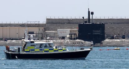 El submarino nuclear HMS Tireless tras su llegada a Gibraltar. 