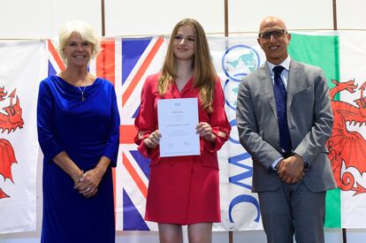 La princesa Leonor, durante el acto de graduación en el UWC Atlantic College de Gales (Reino Unido).