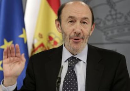 Rubalcaba, durante la rueda de prensa en la que ha anunciado que abandonará el Ejecutivo.