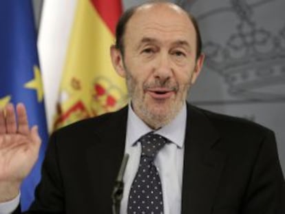 Rubalcaba, durante la rueda de prensa en la que ha anunciado que abandonará el Ejecutivo.