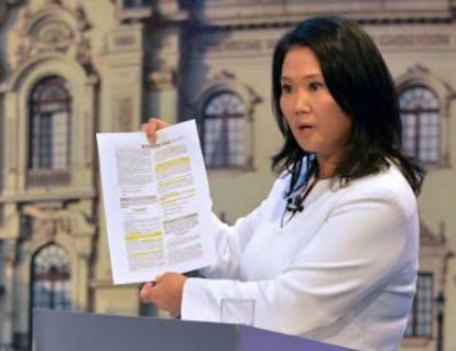 Keiko Fujimori durante el debate contra Kuczynski.