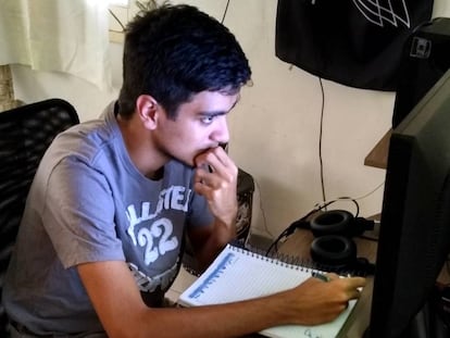 Allan Kardec Cunha passou no vestibular da UFRN estudando pela internet