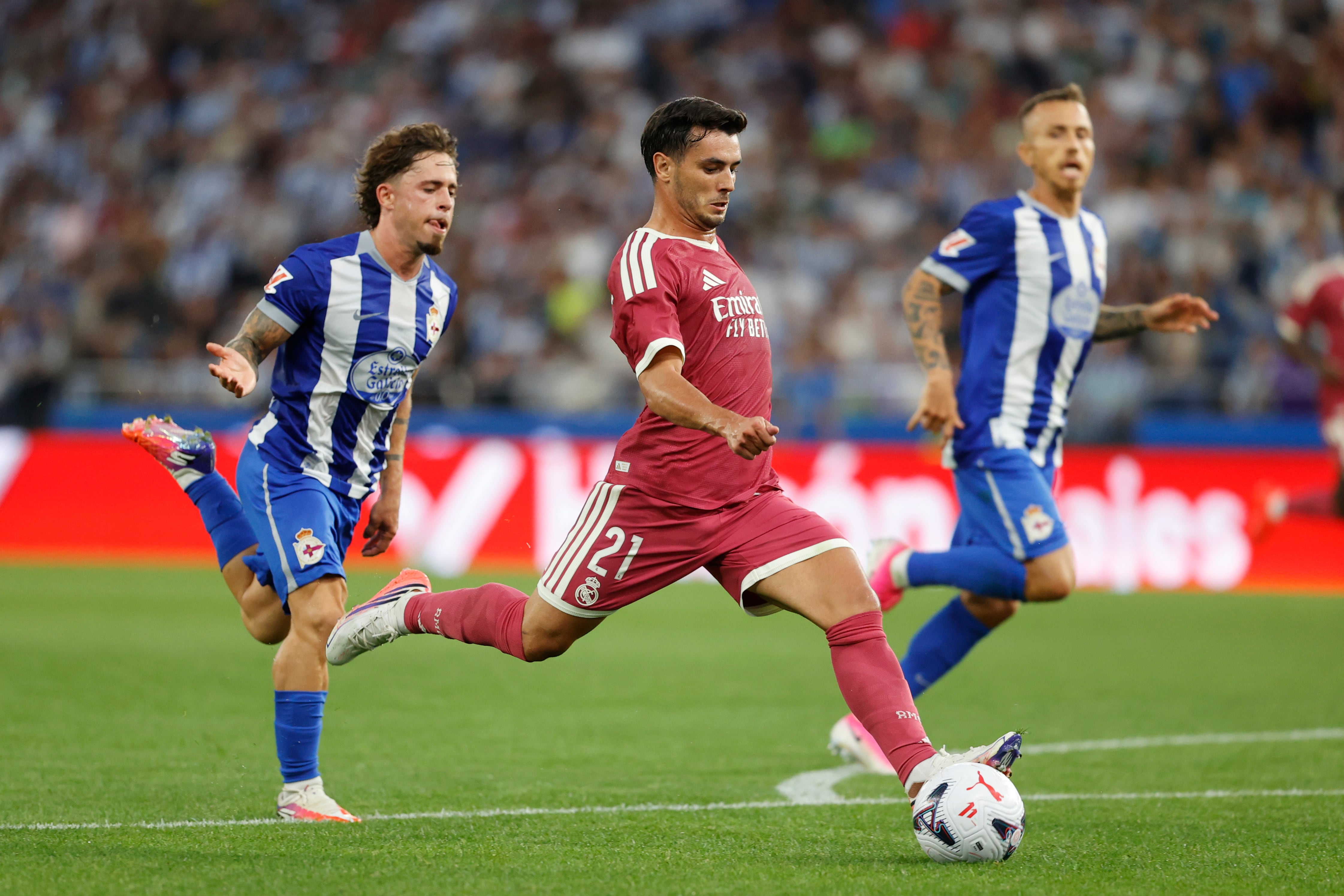 Un truco de Brahim le da el triunfo al Madrid en el Teresa Herrera