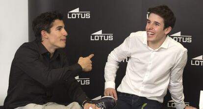 Marc y &Agrave;lex M&aacute;rquez, durante la entrevista en las instalaciones de Festina en Baselworld.