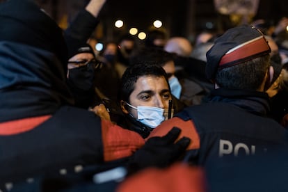 Agentes de los Mossos d'Esquadra, en una manifestación, en una fotografía de archivo.