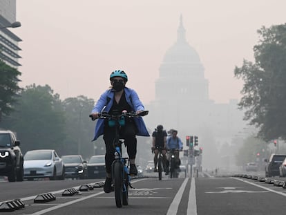 La neblina generada por los incendios de Canadá en Washington, DC, el 8 de junio 2023.