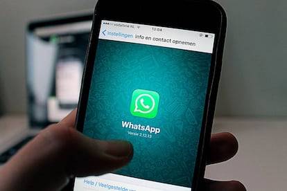 Comprueba en los ajustes de WhatsApp que la hora es la correcta