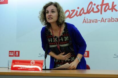 Cristina González, en la rueda de prensa en Vitoria.