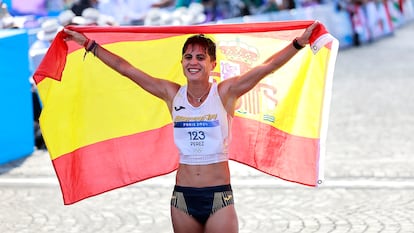 María Pérez, plata, en la prueba de los 20km marcha femeninos de los Juegos Olímpicos de París 2024.
