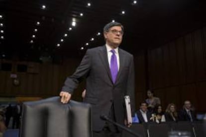 El secretario del Tesoro estadounidense, Jack Lew, fue registrado este jueves durante su comparecencia ante el Comité de Finanzas del Senado, en Washington (EE.UU.).