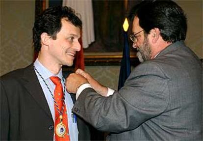 El astronauta Pedro Duque recibió ayer la medalla de honor de la Universidad Politécnica de Madrid