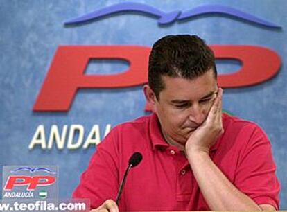 Antonio Sanz, secretario general del PP de Andalucía, el domingo, momentos antes de anunciar la creación de una gestora en Córdoba.