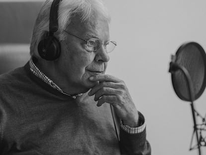 El expresidente del Gobierno Felipe González, durante la grabación de su podcast ‘Sintonías infrecuentes’.