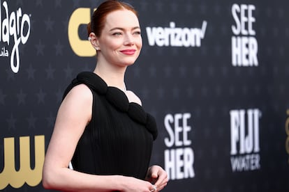 Emma Stone se llevó el premio a mejor actriz por 'Pobres criaturas'.