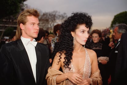 Cher y Val Kilmer llegando a la ceremonia de los Oscar en 1984.