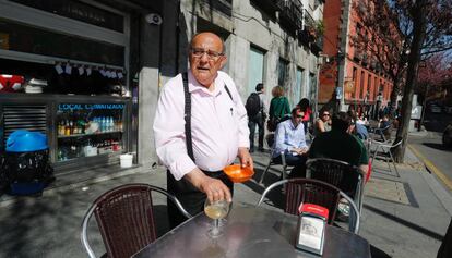 Un treballador i empresari aut&ograve;nom d&#039;un bar a Madrid.