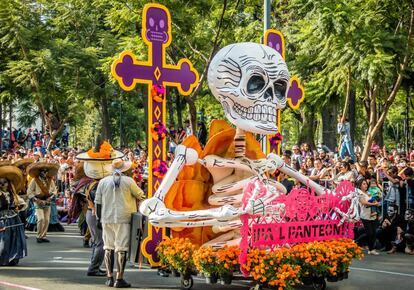 Una edición pasada del desfile del Dia de Los Muertos en Ciudad de México.